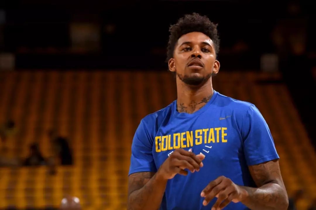 在选择换人 在选择换人