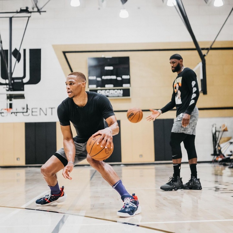 而是利用了 而是利用了